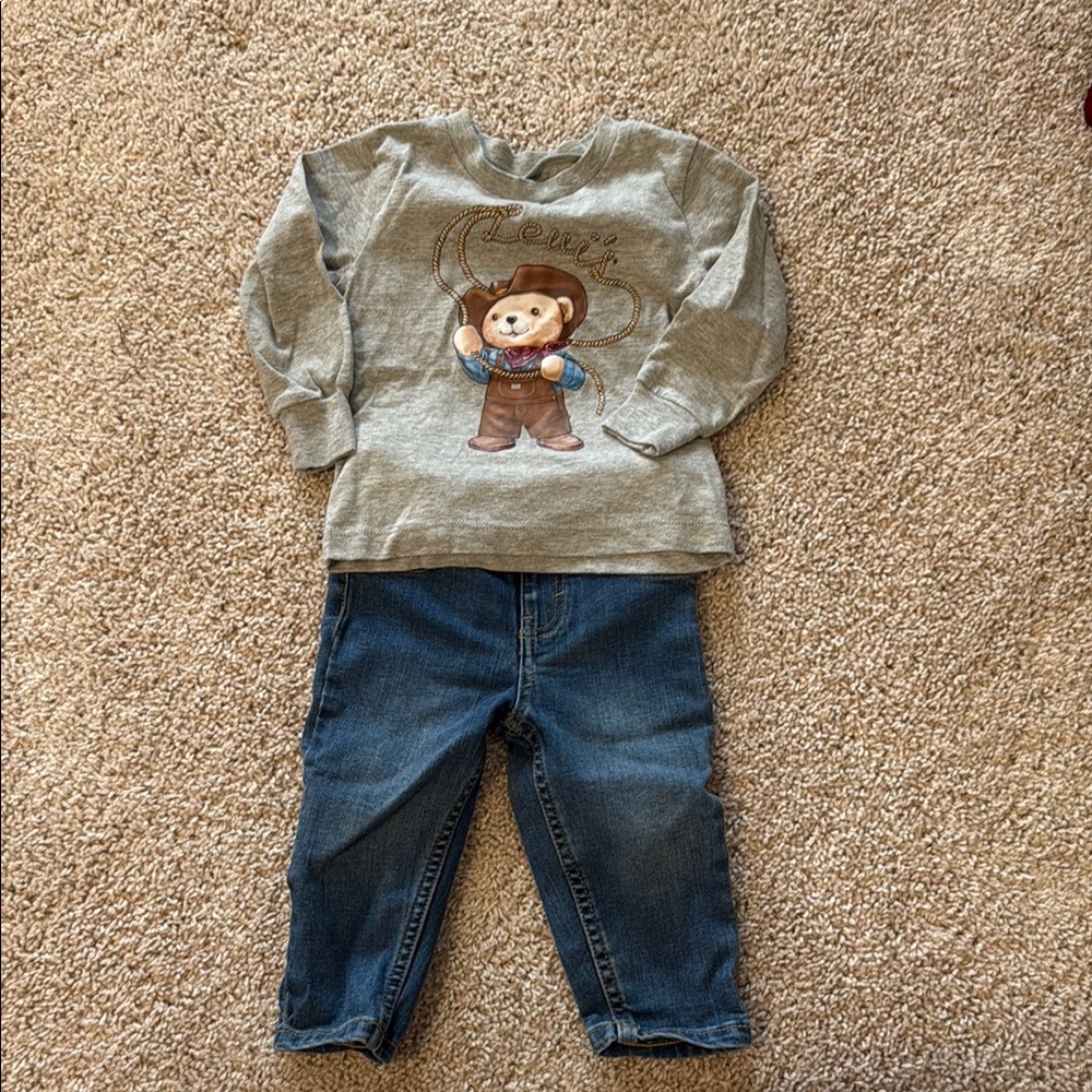 Levi’s Matching Set Gray Bear Sweatshirt and Blue Jeans Set